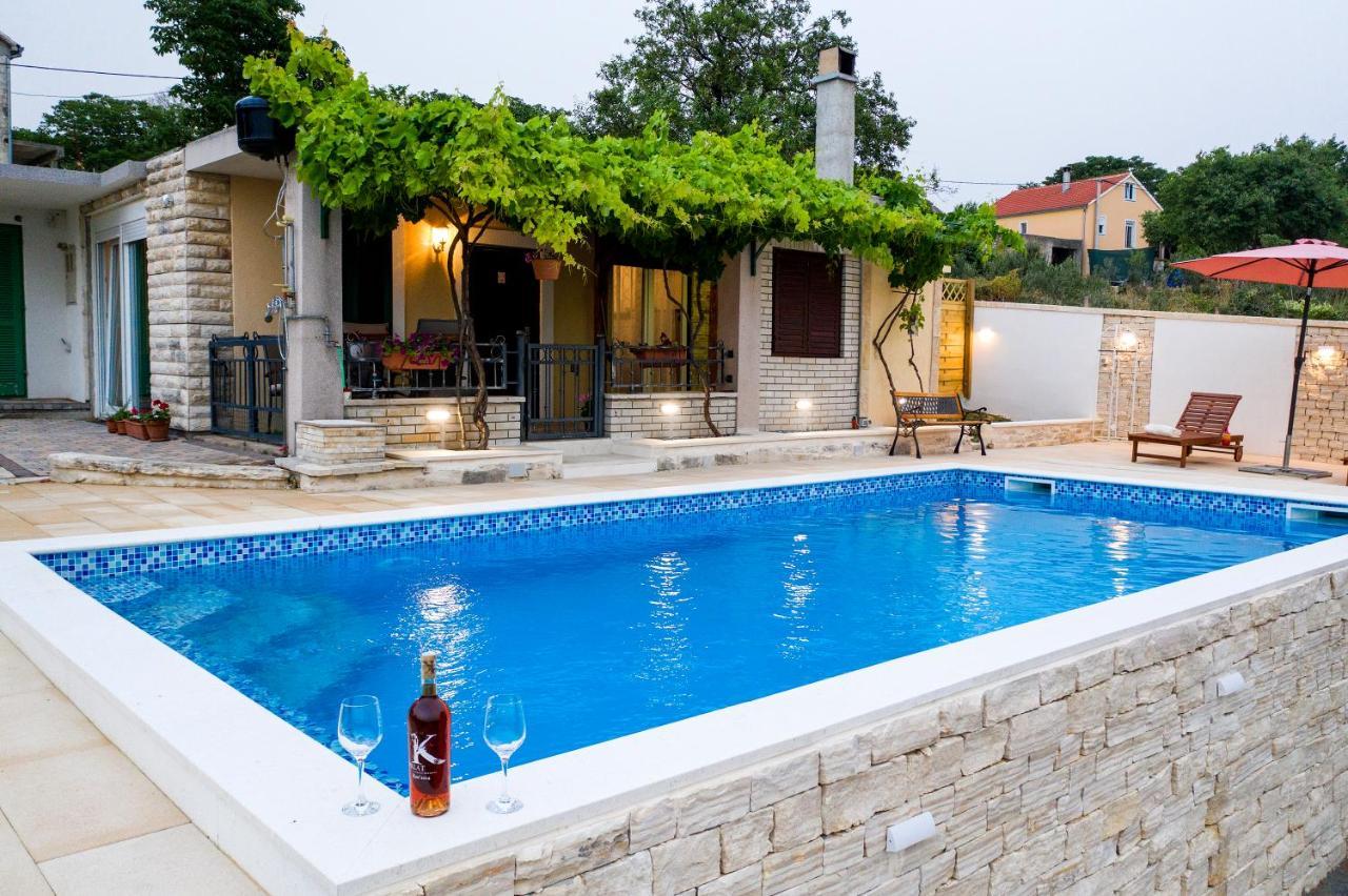 Country House Korlat Benkovac Bagian luar foto