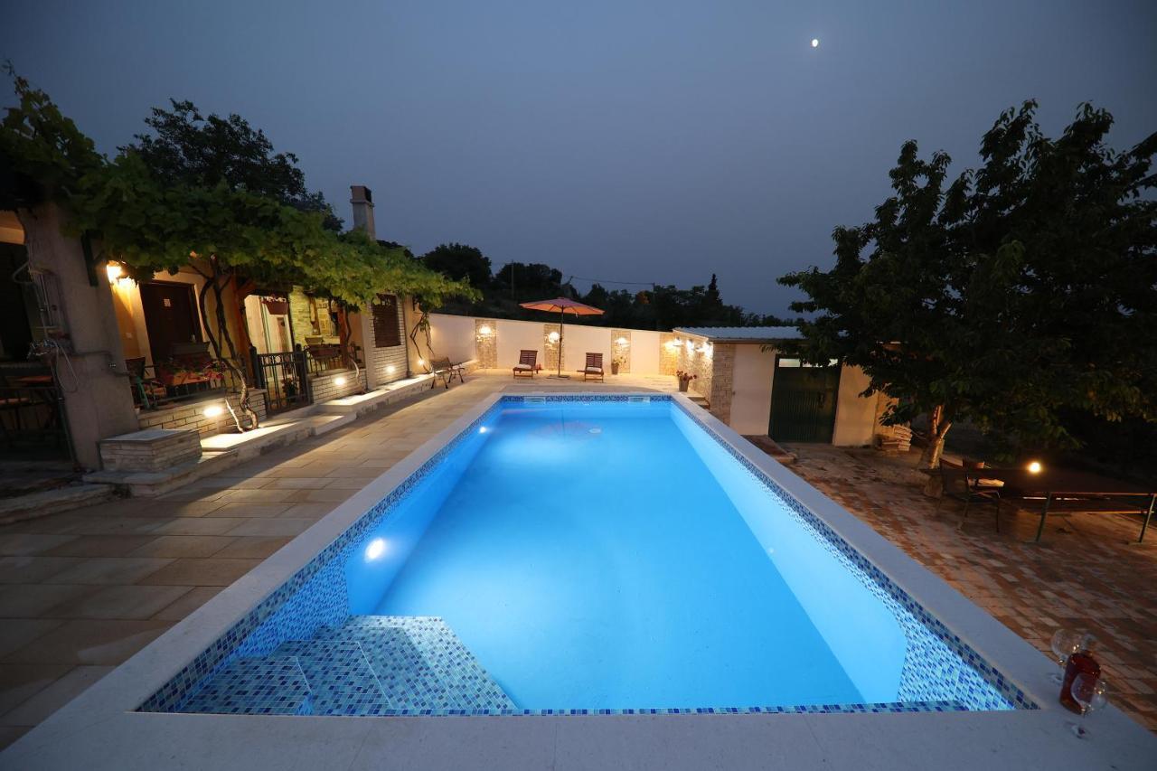 Country House Korlat Benkovac Bagian luar foto
