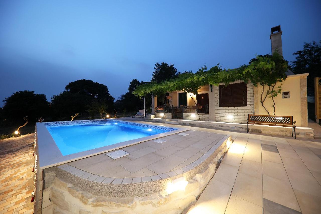 Country House Korlat Benkovac Bagian luar foto